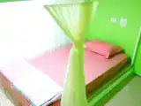 Кровать в общем номере (женский номер)