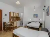 Студия с балконом