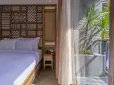 Двухместный номер Deluxe с балконом и с видом на бассейн