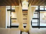 Кровать в общем номере