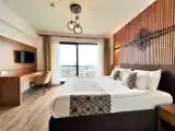 Трёхместный номер Luxury с видом на море
