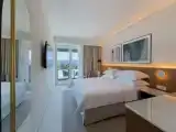 Двухместный номер Стандарт с балконом и с частичным видом на море