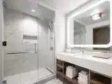 Номер Guest с балконом и с видом на парк