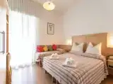 Трёхместный номер Стандарт с балконом
