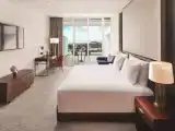 Suite with Access to Lounge & 3 Pools с джакузи с 2 комнатами