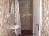 Трёхместный номер Комфорт Цокольный этаж c 1 комнатой