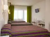 Трёхместный номер Стандарт с балконом