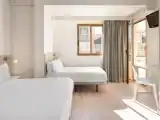 Двухместный номер Superior с балконом