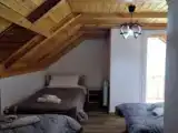 Трёхместный номер Стандарт с балконом и с видом на горы