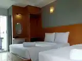 Трёхместный номер Стандарт с балконом