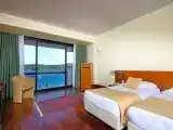 Двухместный номер Prestige с балконом и с видом на озеро