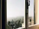 Двухместный номер Deluxe с балконом и с видом на сад