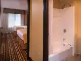 Четырёхместный люкс с балконом