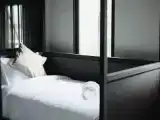 Кровать в общем номере