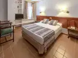 Трёхместный номер Стандарт с балконом
