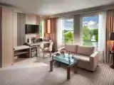 Двухместный номер Deluxe с балконом и с видом на озеро