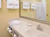 Четырёхместный люкс с красивым видом из окна