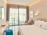 Двухместный номер Superior с частичным видом на море