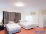 Трёхместный номер с балконом
