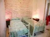Двухместный номер Стандарт Цокольный этаж с видом на сад