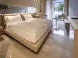 Номер Prestige с балконом и с видом на сад