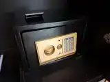 Номер Стандарт