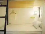Кровать в общем номере (женский номер)