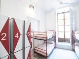Кровать в общем номере (женский номер)