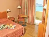 Двухместный номер Superior с балконом и с видом на море