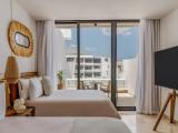 Полулюкс Family Concierge с видом на закат