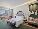 Двухместный номер Westin Club с балконом и с красивым видом из окна