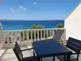 Студия с балконом и с видом на море