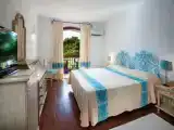 Двухместный номер Стандарт с балконом и с видом на горы