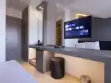 Трёхместный номер Стандарт с балконом и с видом на город