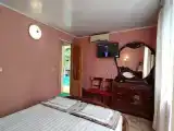 Коттедж c 1 комнатой с балконом и с красивым видом из окна