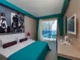 Двухместный номер Стандарт с балконом и с частичным видом на море