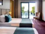 Номер Deluxe с балконом и с видом на сад