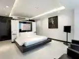 Двухместный люкс Deluxe c 1 комнатой с балконом и с видом на город