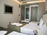 Трёхместный семейный люкс с видом на море