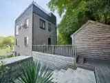 Шестиместный коттедж с красивым видом из окна