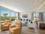 Royal Suite Wellcation Program с балконом