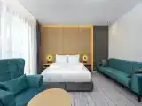 Двухместный номер Executive с балконом и с частичным видом на море