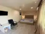 Студия с видом на сад