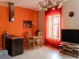 Пятиместные апартаменты с балконом и с видом на город