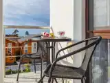 Апартаменты с балконом и с красивым видом из окна