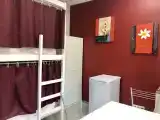 Кровать в общем номере (женский номер)