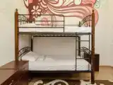 Кровать в общем номере
