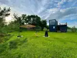 Коттедж c 1 комнатой с балконом и с красивым видом из окна