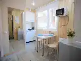 Четырёхместные апартаменты c 1 комнатой с красивым видом из окна