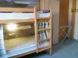 Кровать в общем номере (мужской номер)